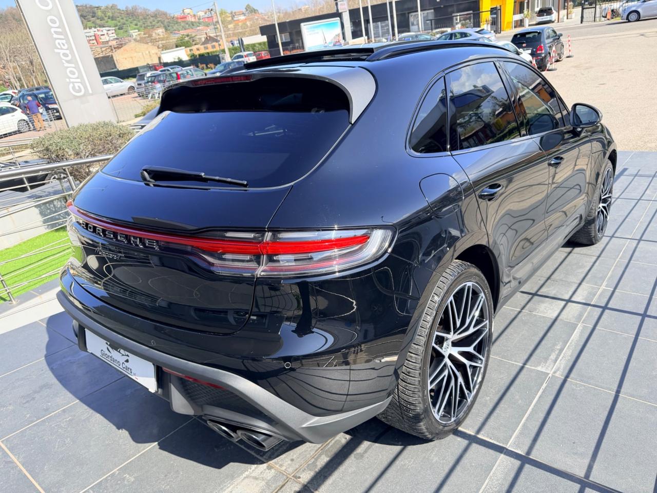 Porsche Macan 2.0 T 265cv open edition con approved