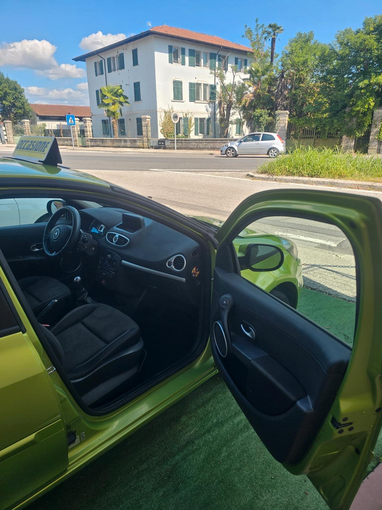 Renault Clio 1.2 16V 5 porte Luxe