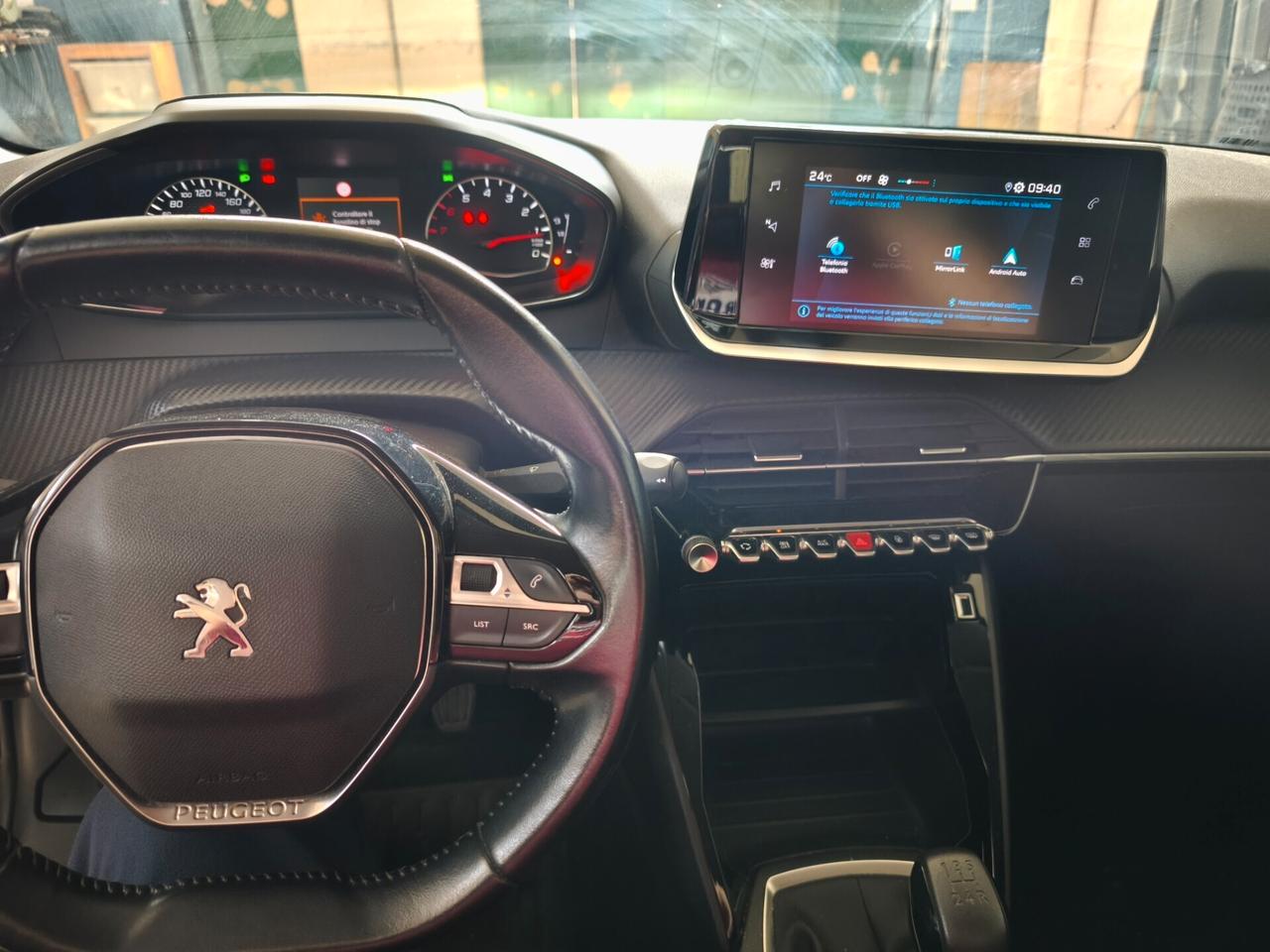 Peugeot 208 PURE TECH INCIDENTATA