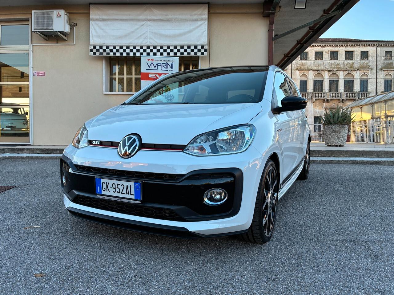 Volkswagen up! 1.0 TSI GTI BlueMotion Technology