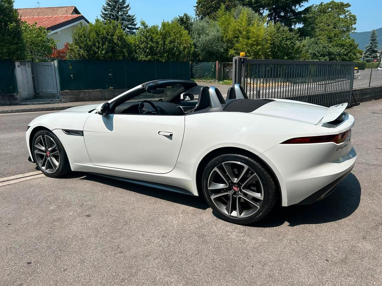 Jaguar F-Type 2.0 aut. Convertibile R-Dynamic 2021