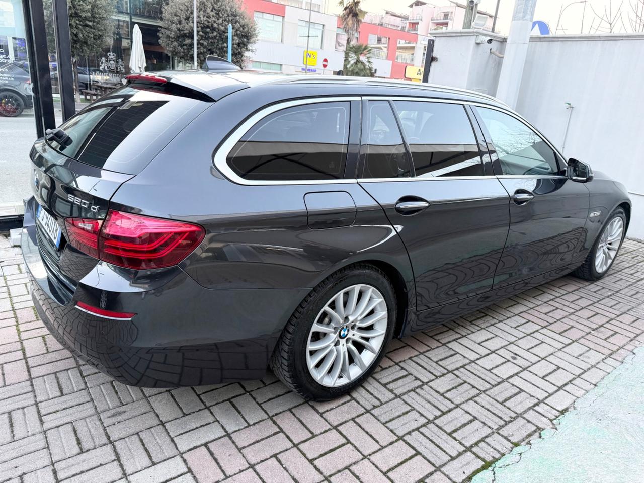 Bmw 520d Touring Luxury - GARANZIA