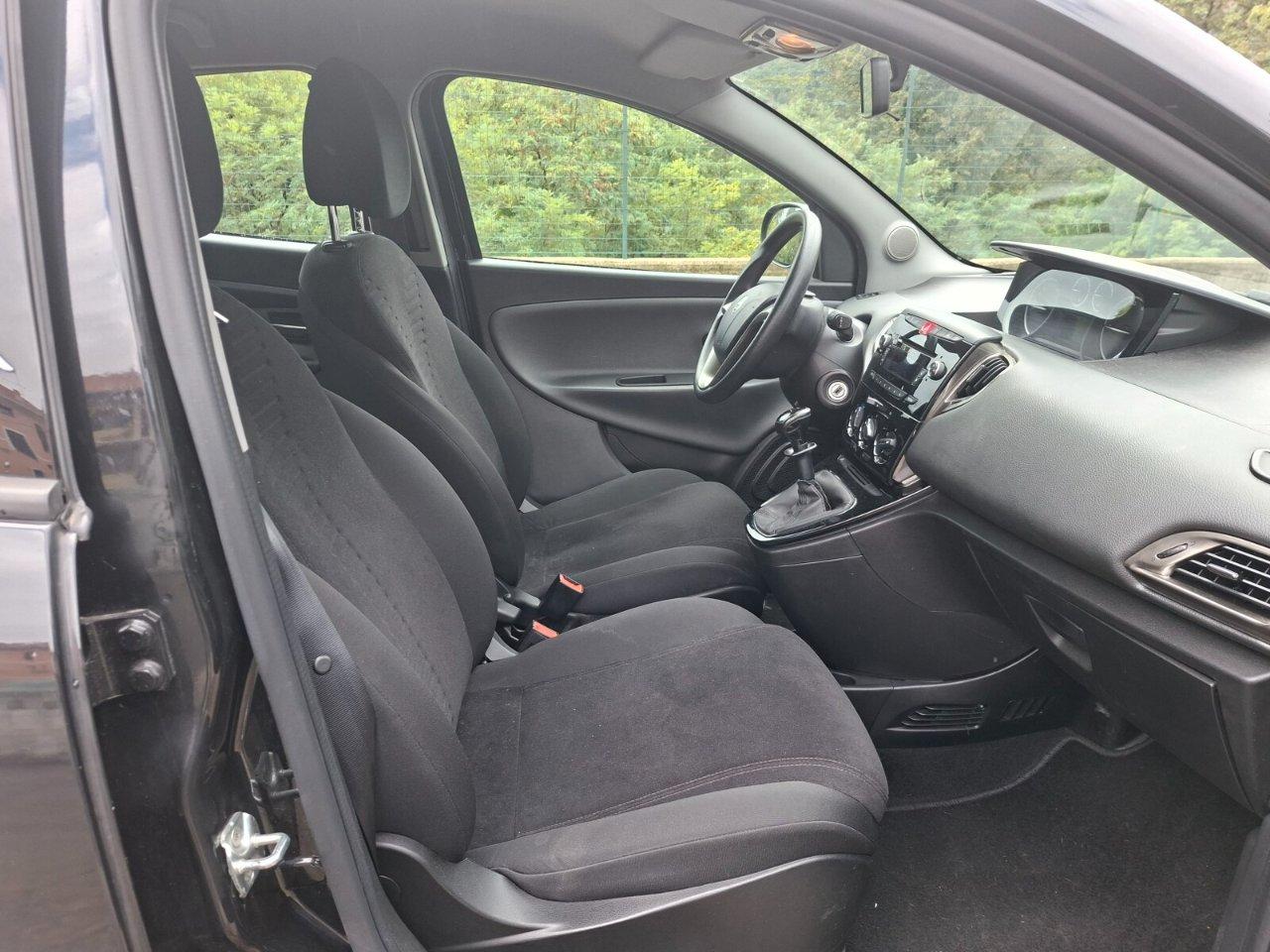 Lancia Ypsilon 5 Porte Ypsilon 1.2 Silver