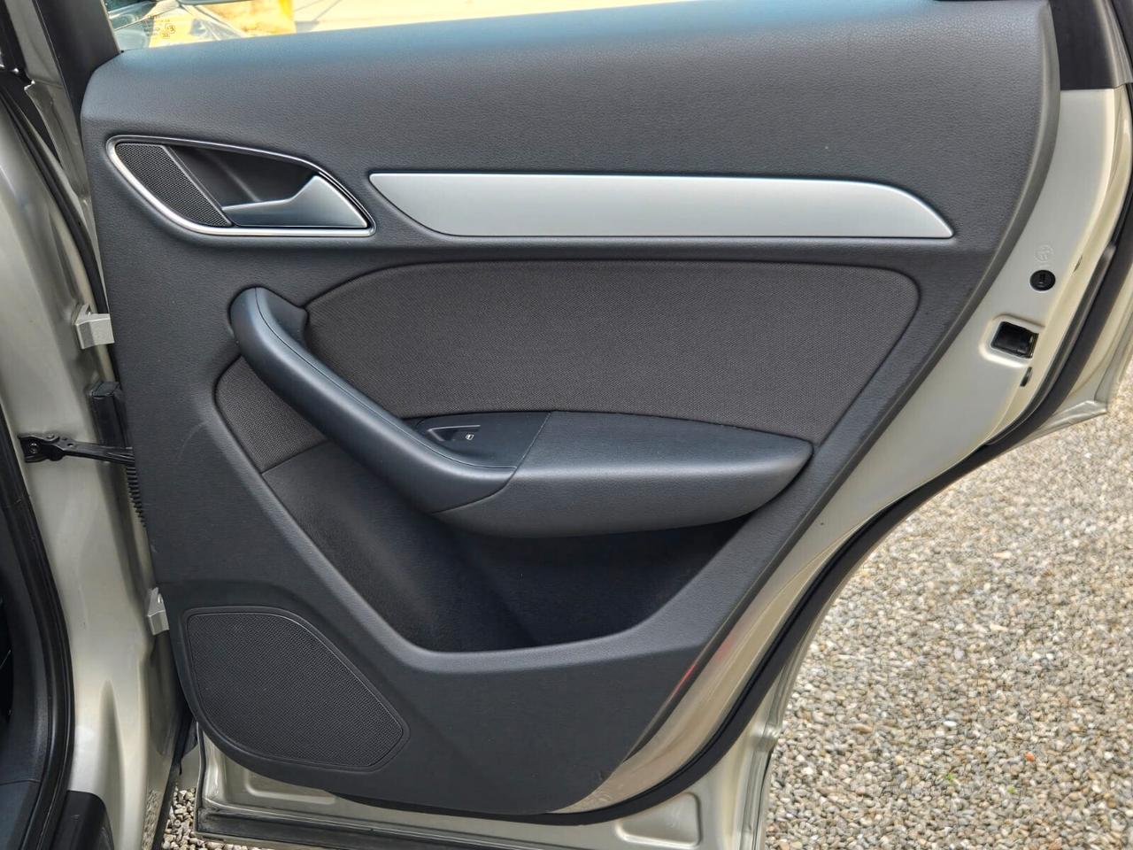 Audi Q3 2.0 TDI 150 CV quattro Business