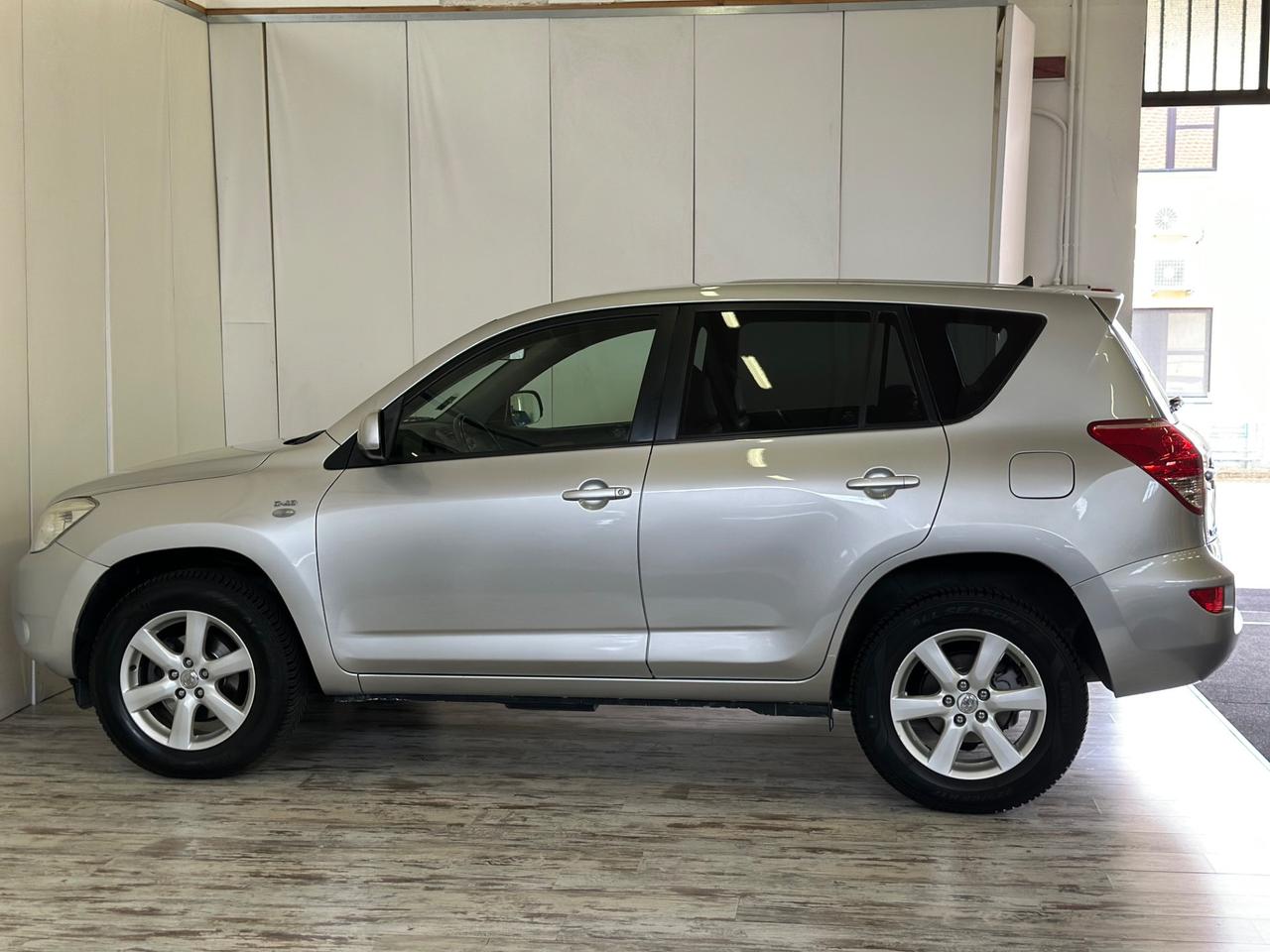 Toyota RAV4 2.2 D-4D 136 CV Sol