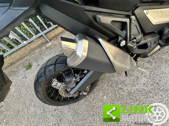 HONDA X-ADV 750 .