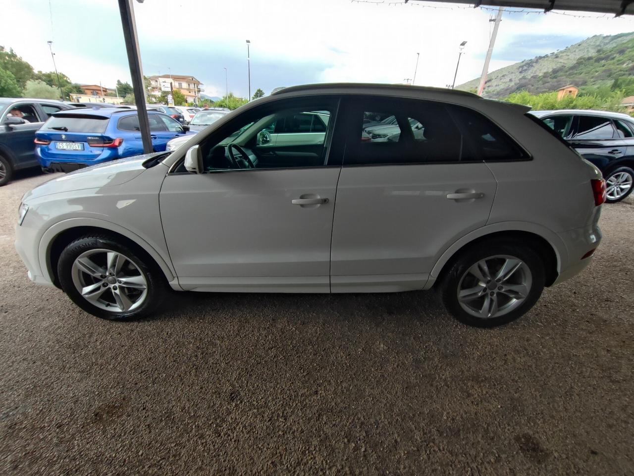 Audi Q3 2.0 TDI 120 CV Design
