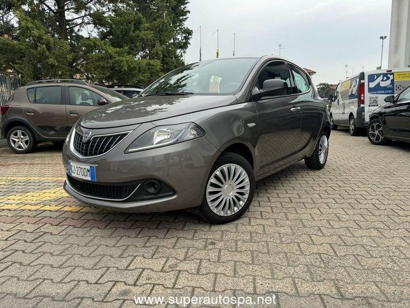 Lancia Ypsilon 1.0 FireFly Hybrid 70cv Silver