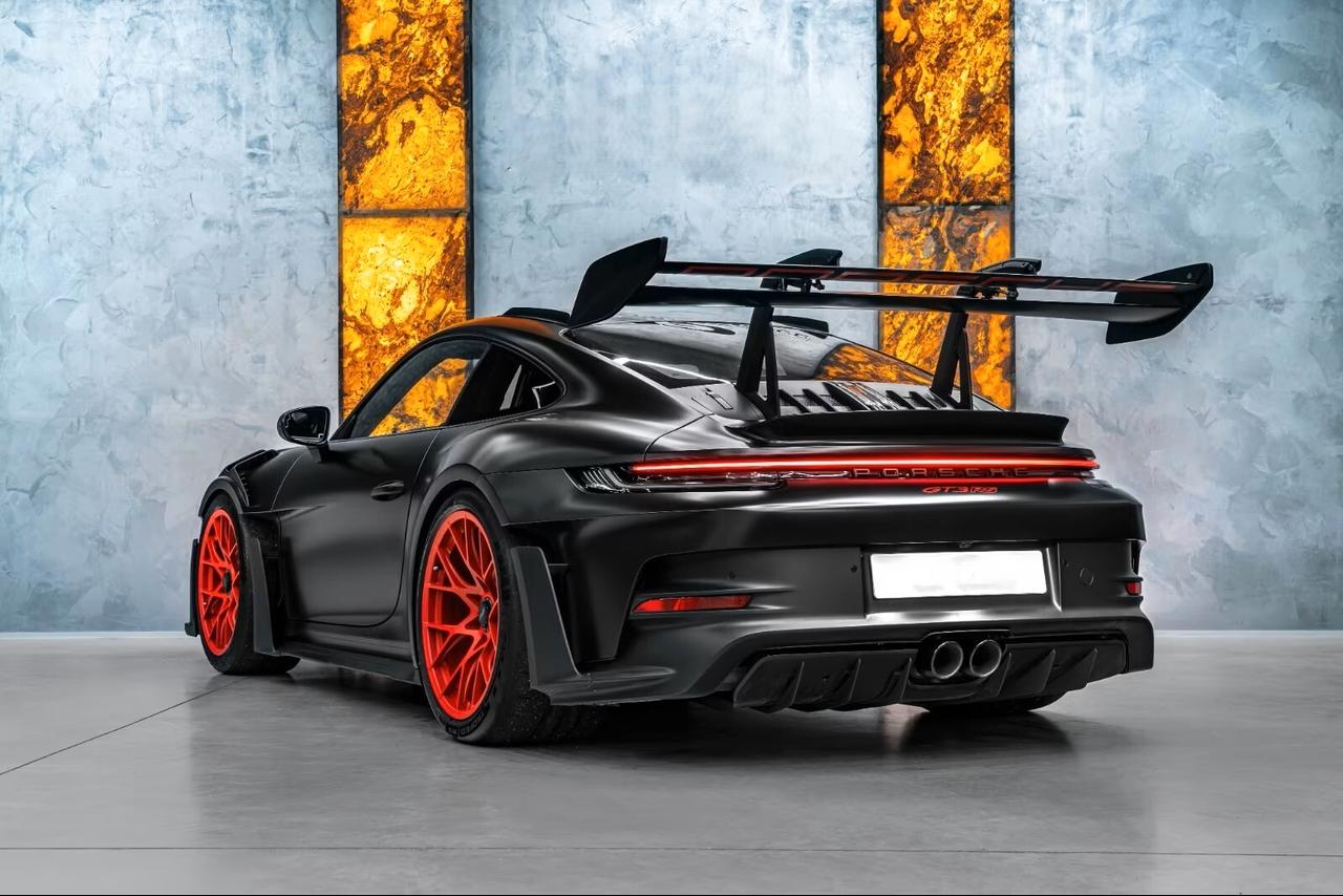 Porsche 911 GT3 RS PPF completo e pellicola satinata nera