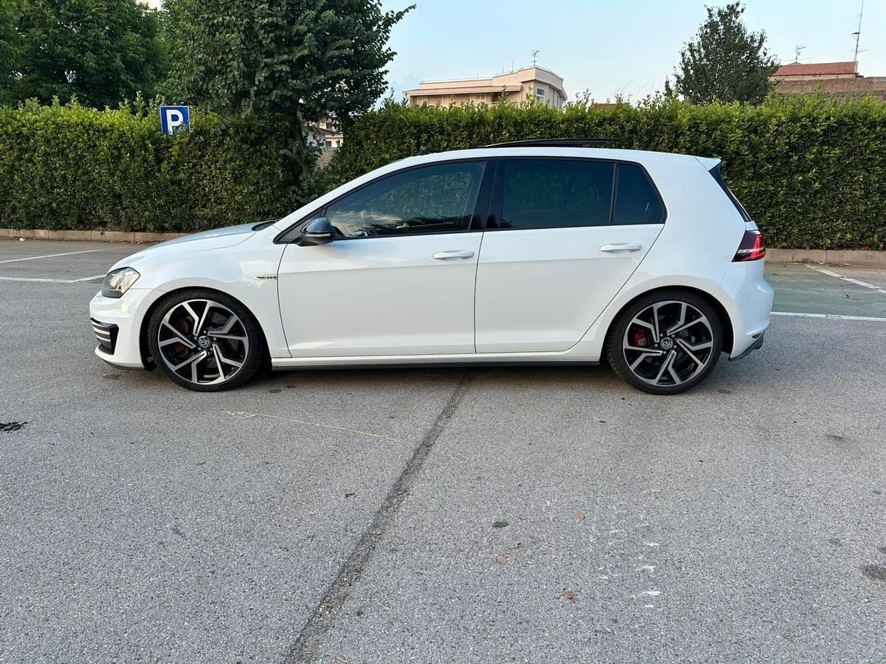 Volkswagen Golf GTD 2.0 TDI DSG 5p. BlueMotion Technology