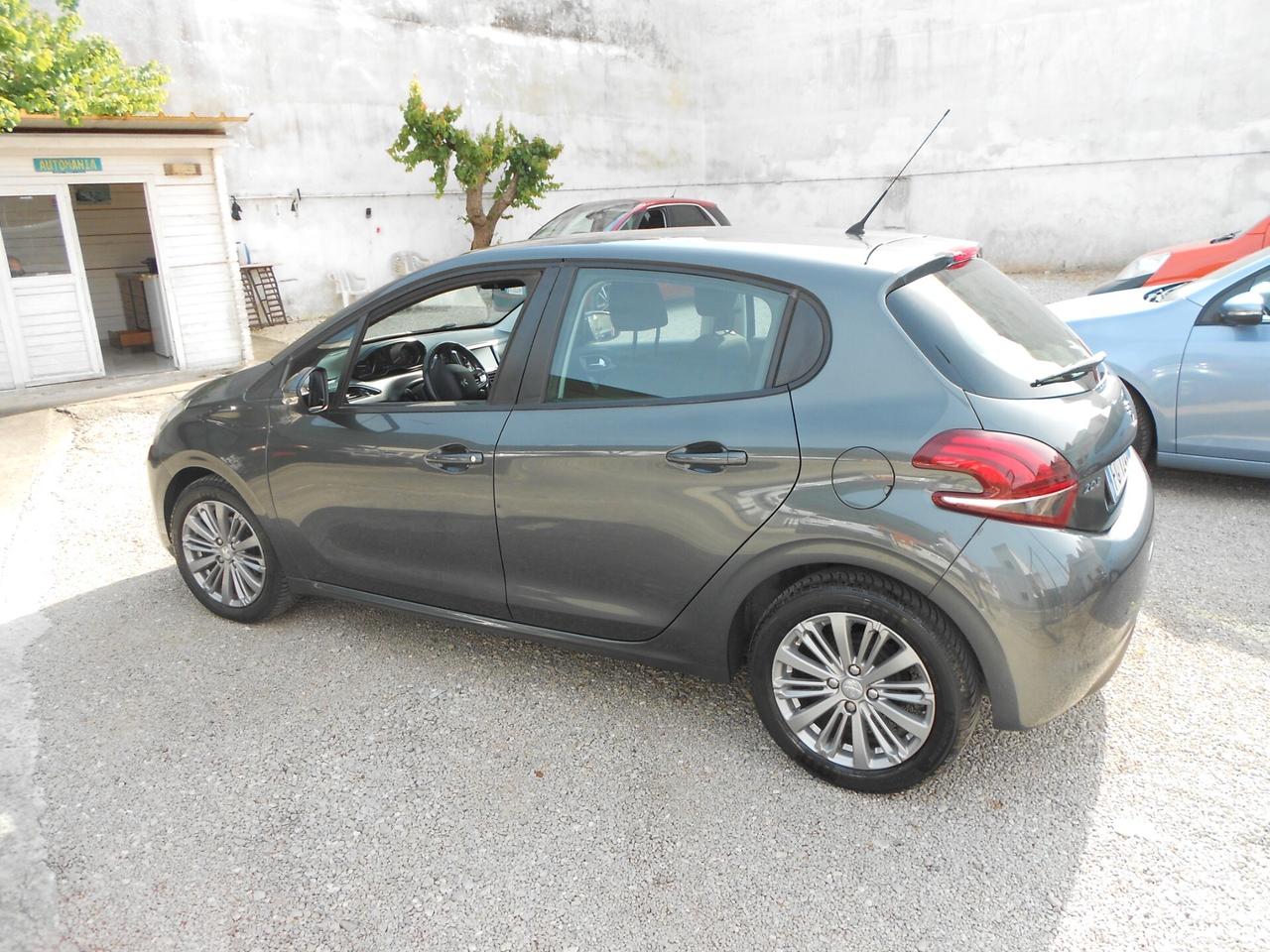 Peugeot 208 BlueHDi 75 3 porte Allure