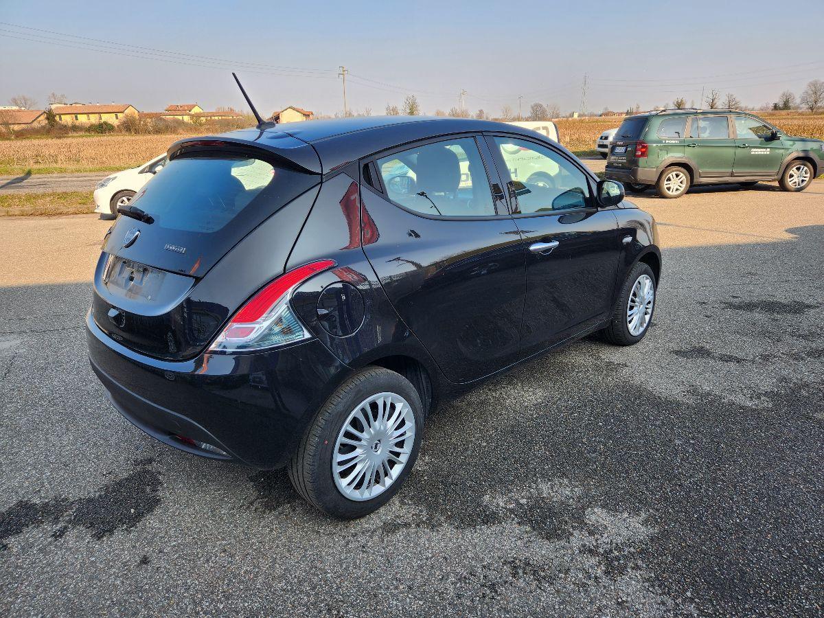 LANCIA Ypsilon 1.2 69 CV Gold