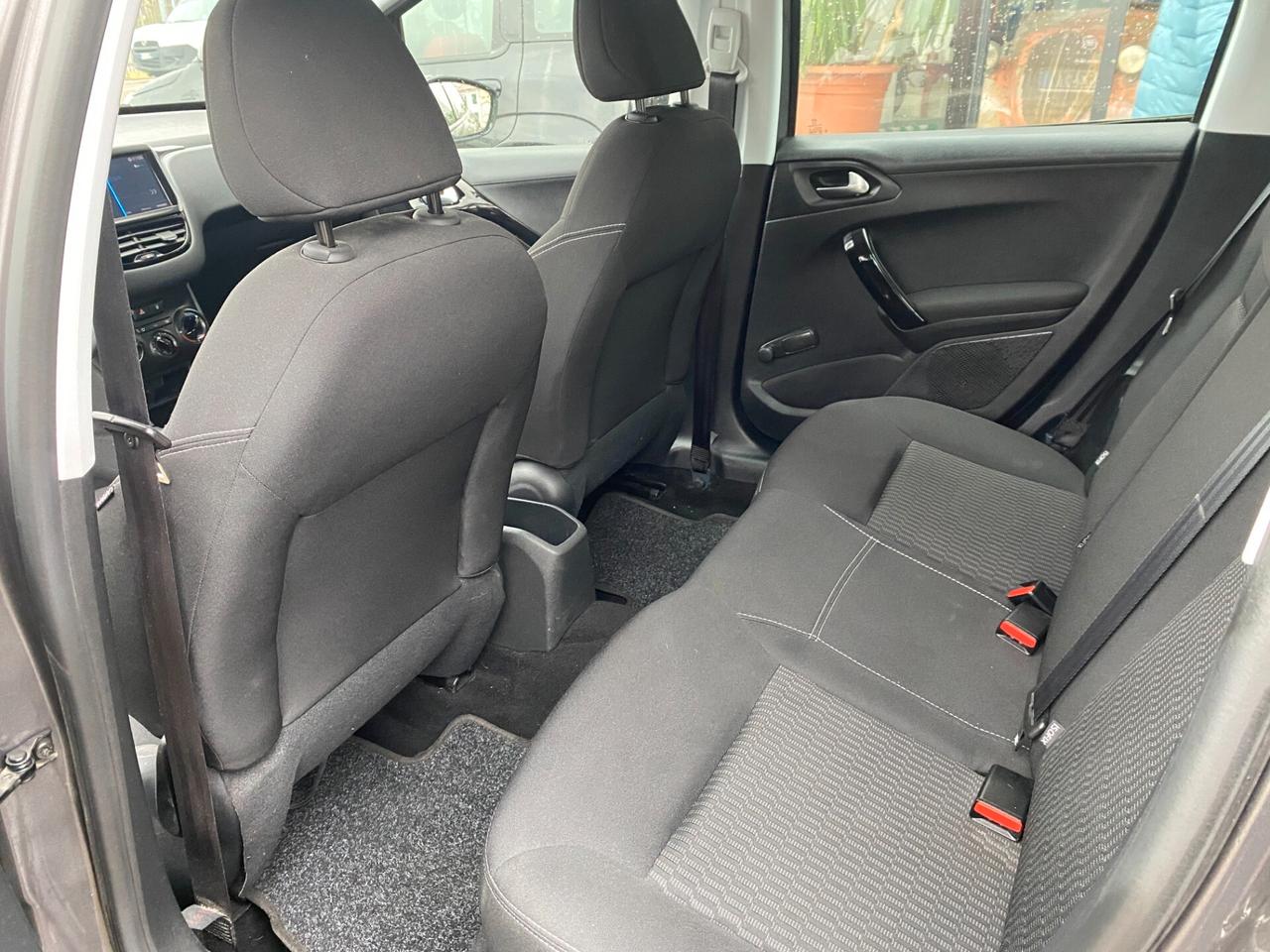 Peugeot 208 PureTech 82 5 porte Active