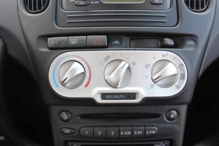 Toyota Yaris Verso 1.3i 16V cat Sol MULTISPAZIO BENZINA TUTTI I TAGLIANDI IN UFFICIALE UNICO UTILIZZATORE