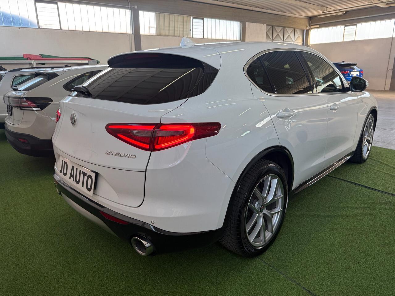 Alfa Romeo Stelvio 2.2 Turbodiesel 210 CV AT8 Q4 Ti