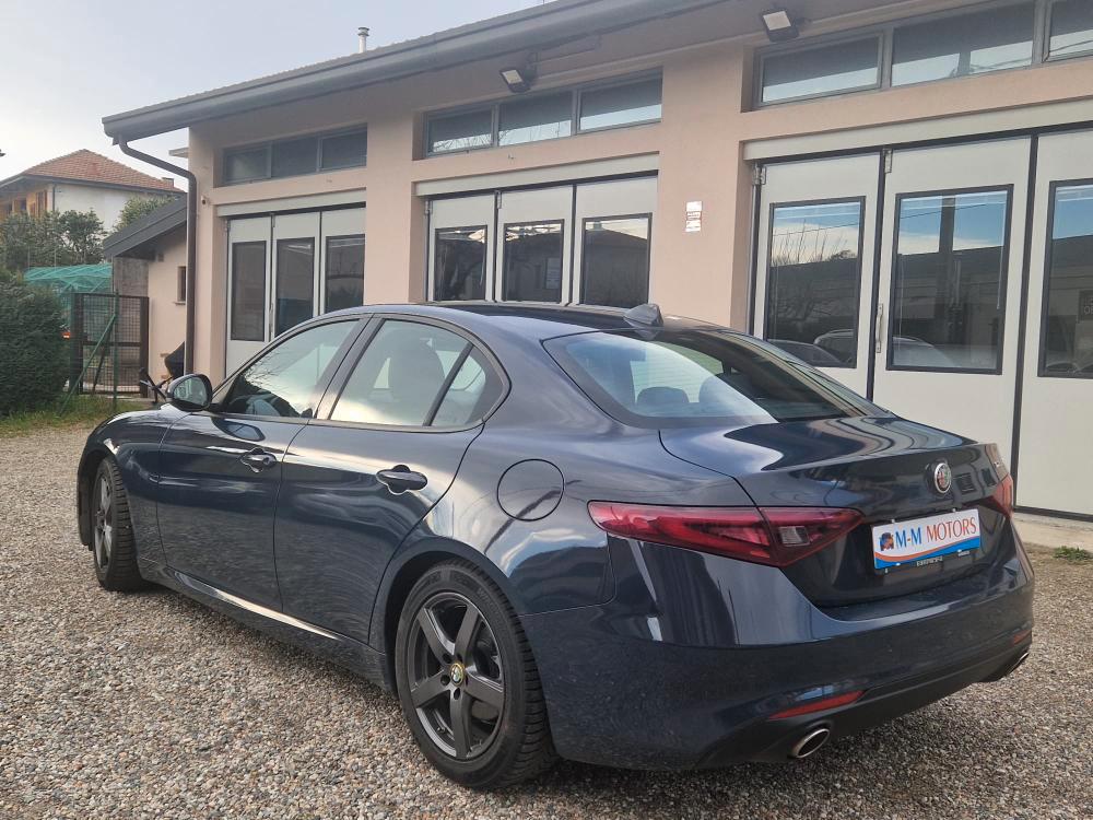 Alfa Romeo Giulia Berlina Giulia 2.2 t Business Sport 180cv
