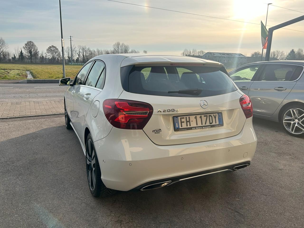 MERCEDES-BENZ A200d 136CV Sport Auto my16