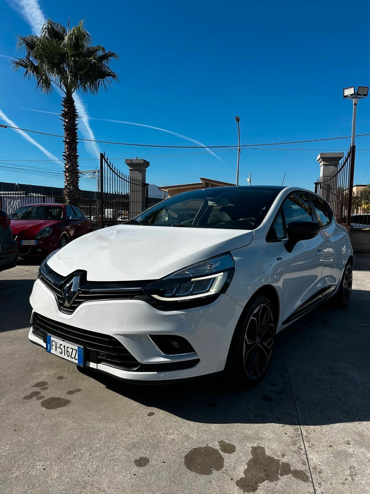 Renault Clio TCe 12V 90 CV GPL 5 porte Moschino Intens