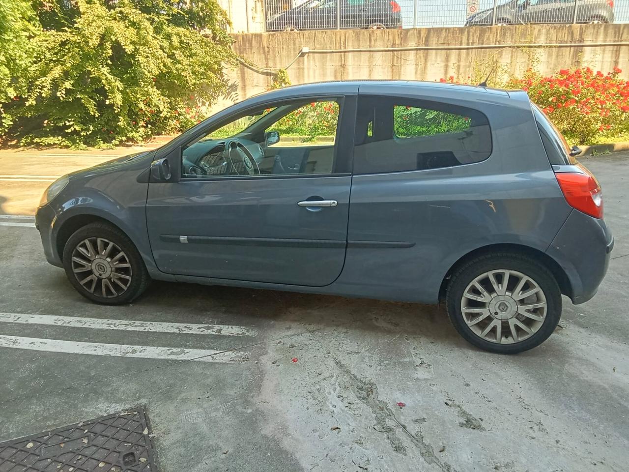 Renault Clio Storia 1.2 16V 5 porte Dynamique