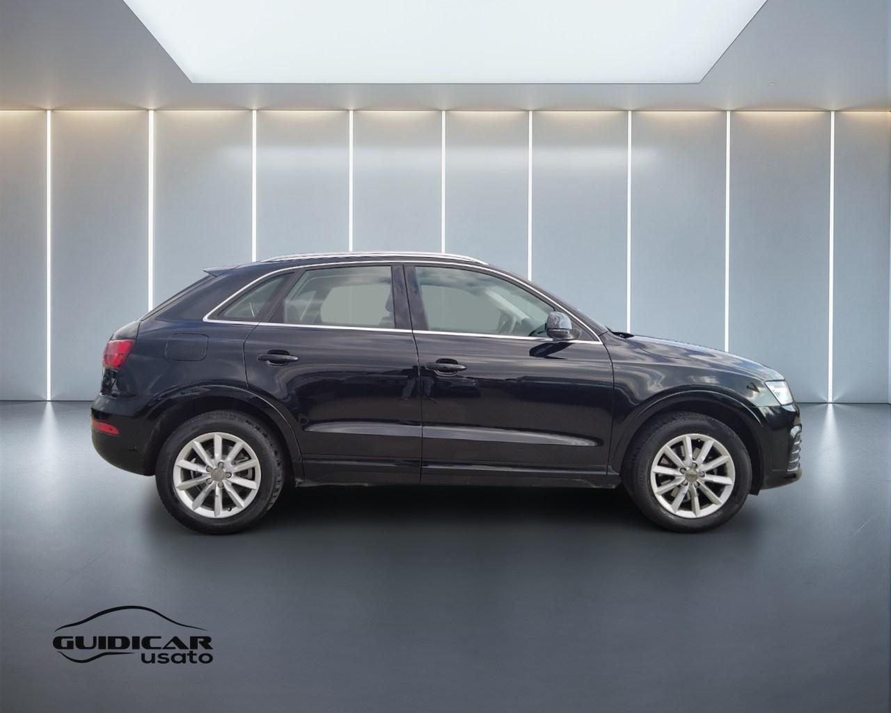 AUDI Q3 I 2015 - Q3 2.0 tdi Business 120cv