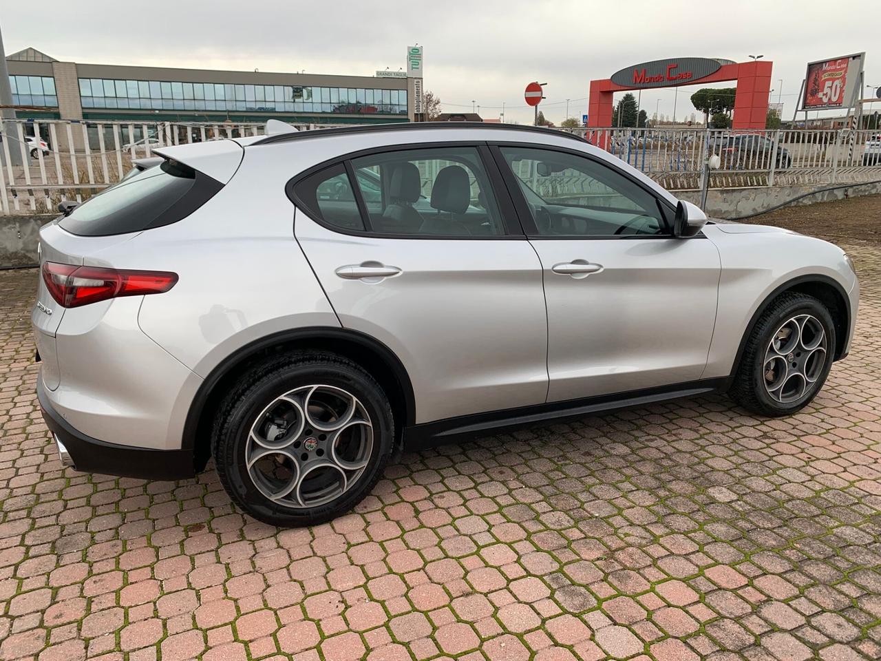 Alfa Romeo Stelvio 2.2 Turbodiesel 210 CV AT8 Q4 Super