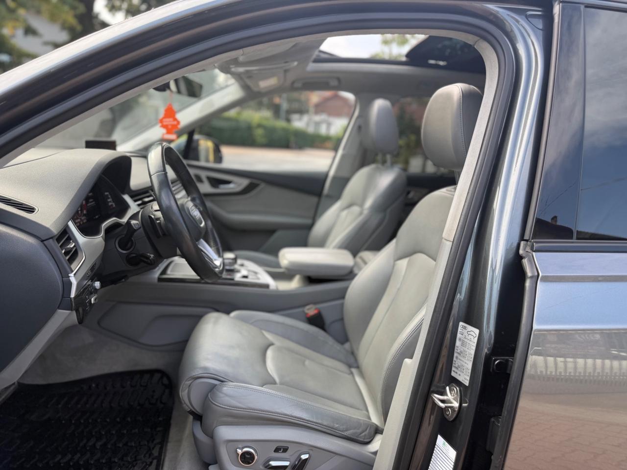 Audi Q7 SQ7 4.0 V8 TDI quattro tiptronic Business Plus