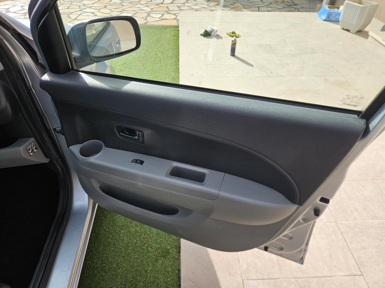 Daihatsu Sirion 1.3 Taka 4WD Green Powered