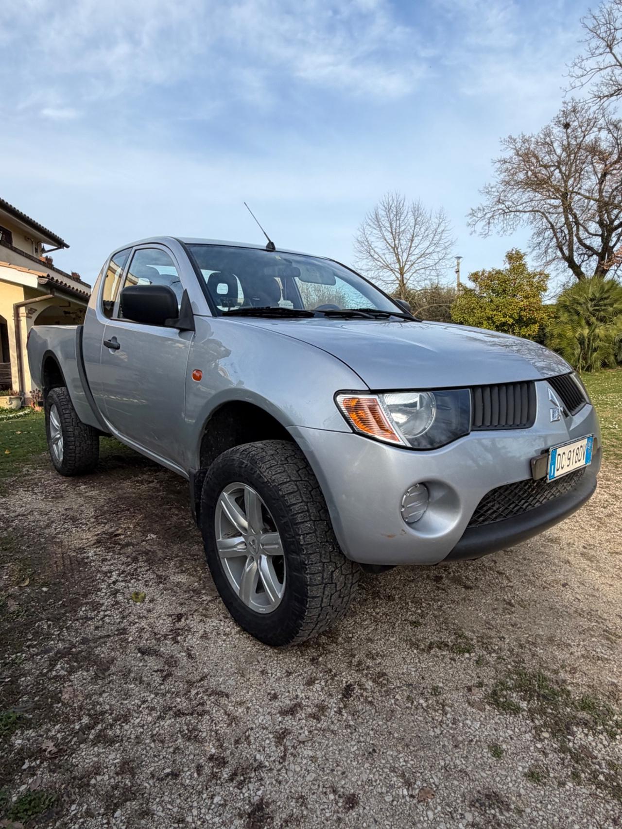 Mitsubishi L200 2.5 DI-D/136CV Single Cab Inform