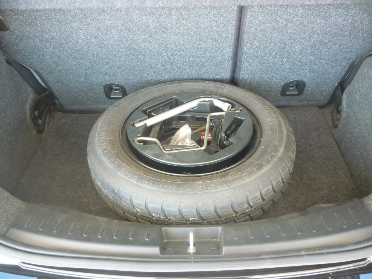 Lancia Ypsilon 1.2 69 CV 5 porte Silver GPL