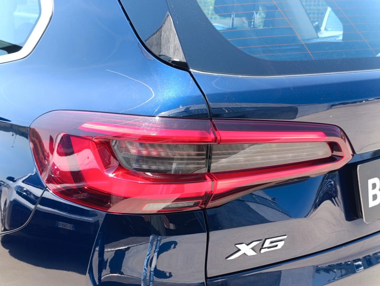 BMW X5 xdrive40d mhev 48V Business auto