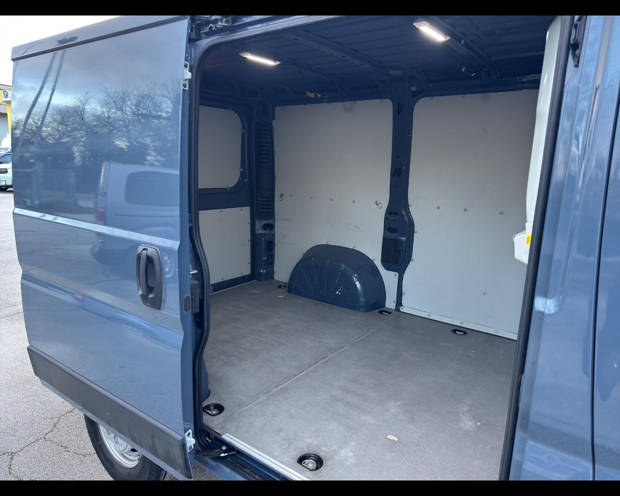 PEUGEOT Boxer (3ª serie) - Boxer 330 2.2 BlueHDi 120 S&S PC-TN Furgone