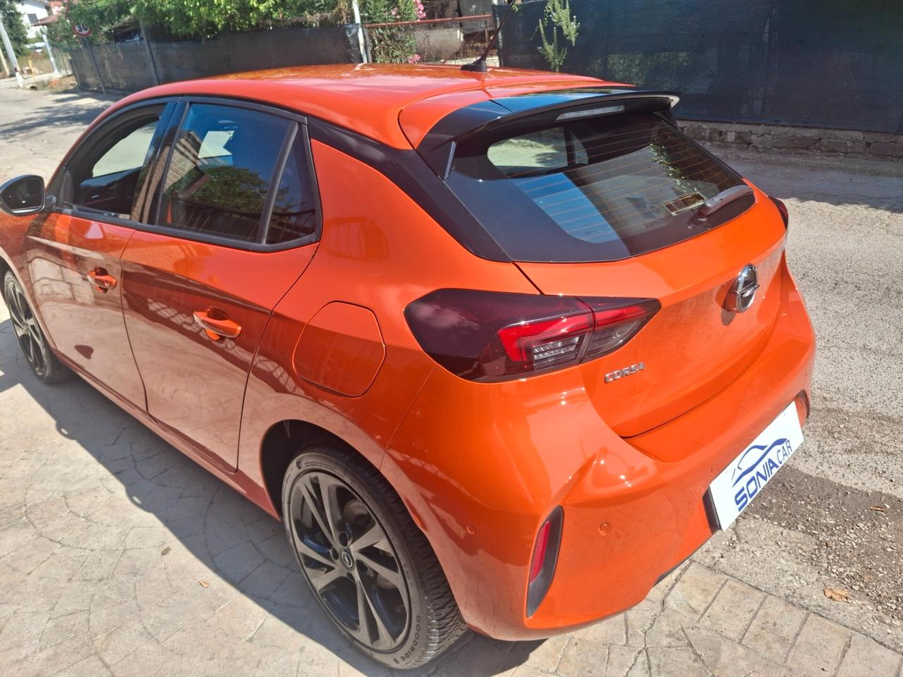 Opel Corsa 1.2 100 CV GS Line Neopatentati