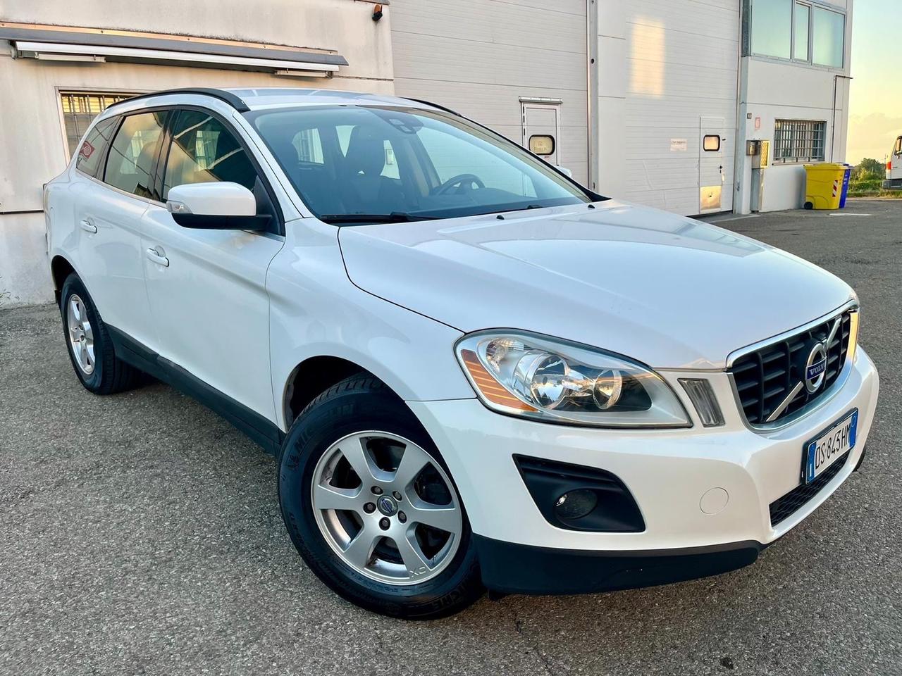 Volvo XC60 2.4d 2008 320.000km 4x4 perfettamente funzionante