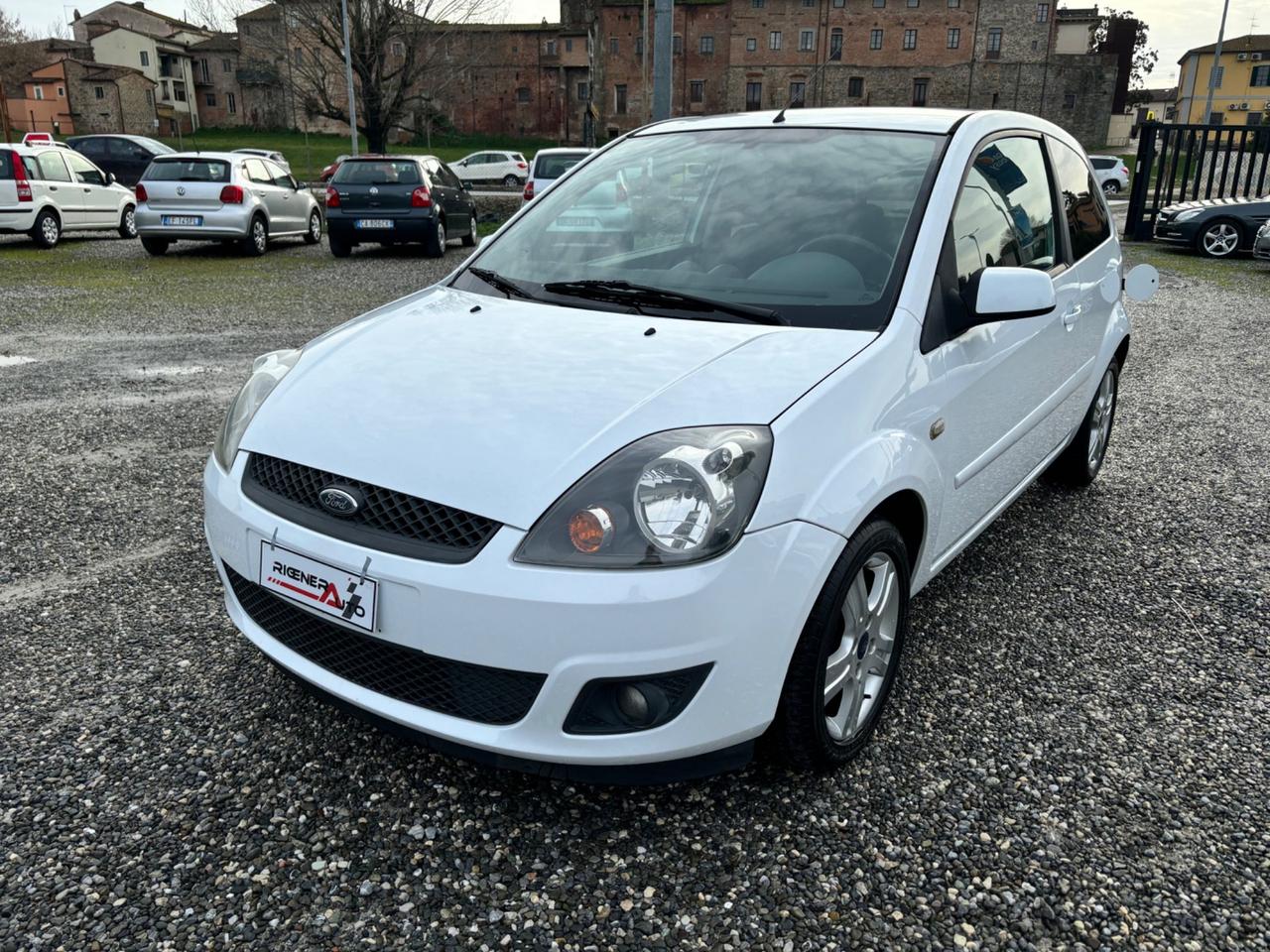 Ford Fiesta 1.2 16V 3p. Ghia