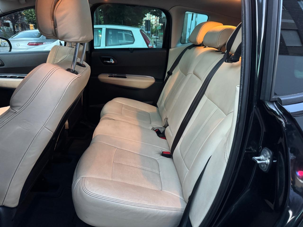 Peugeot 3008 2.0 HDi 150CV Outdoor