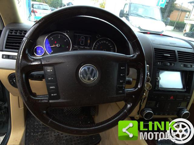 VOLKSWAGEN Touareg 3.0 TDI tiptronic