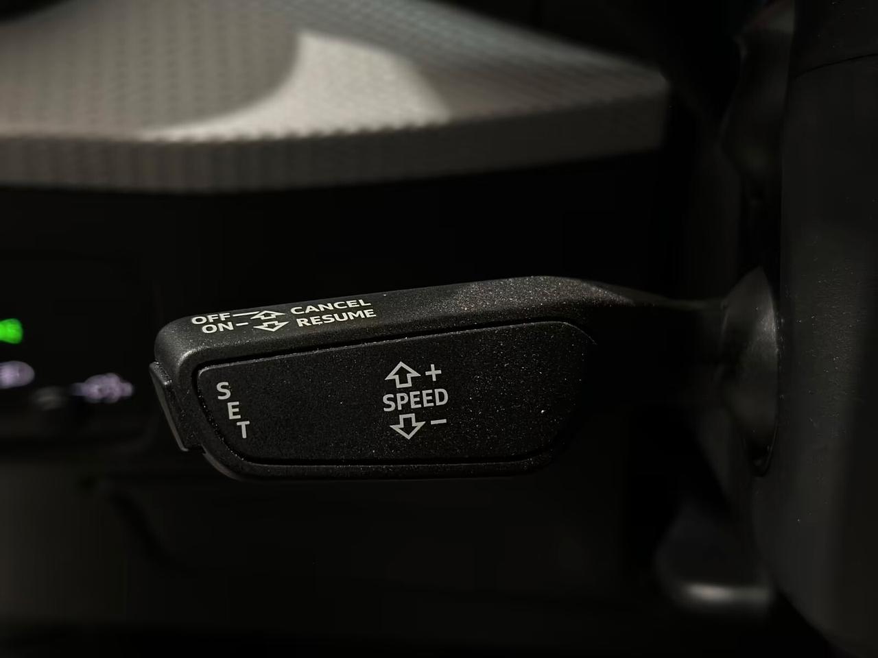 Audi Q2 30 TFSI S line Edition