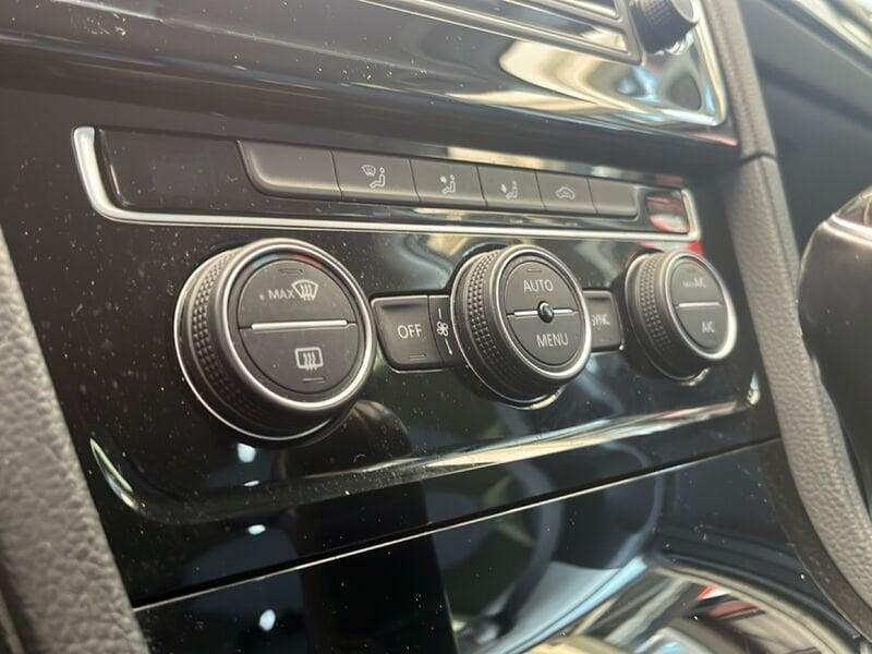 Volkswagen Golf 1.6 TDI Highline BlueM. Tech 4Motion