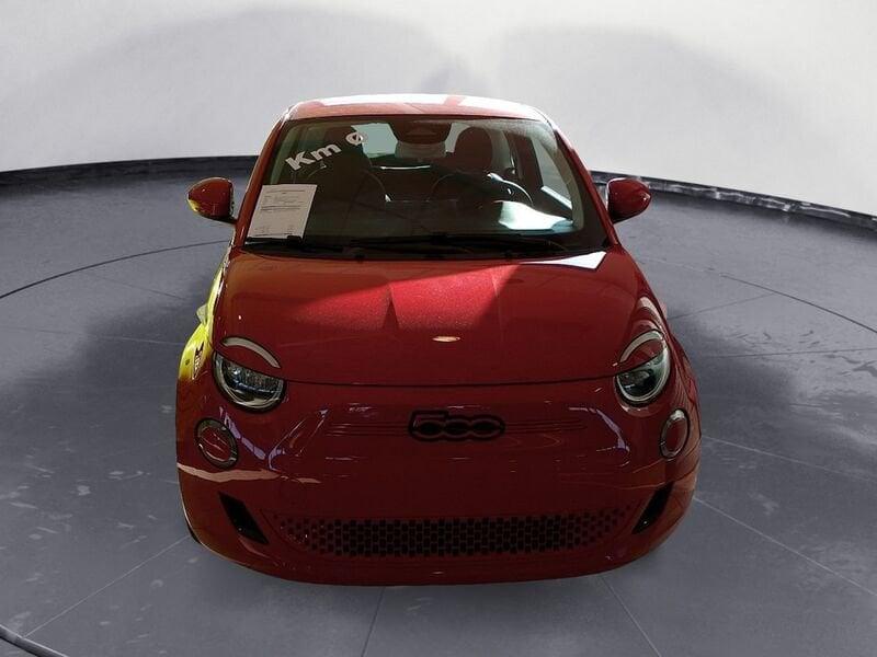 FIAT 500e 500 Nuova 500 Hatchback My23 La Nuova 500 - Red 320 Berlina