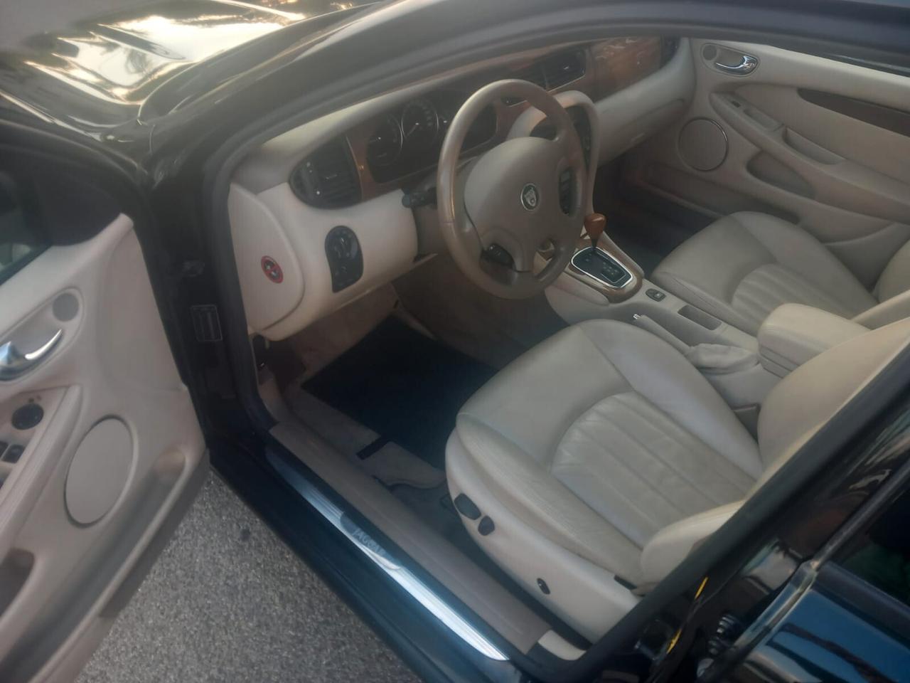 Jaguar X-Type 3.0 V6 24V cat Executive