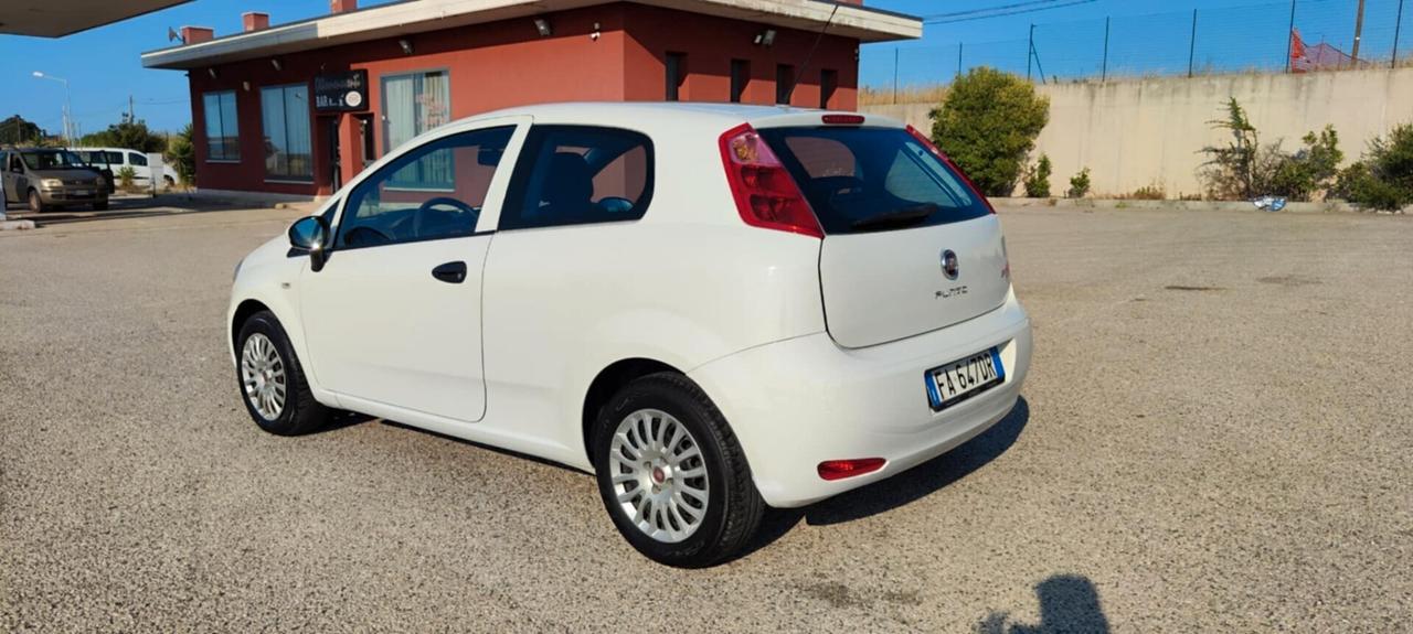 Fiat Punto 1.3 MJT II 75 CV 3 porte Street