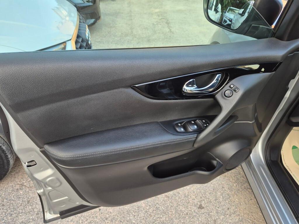 Nissan Qashqai 1.5 dCi 115CV E6 NAVI CAMERA