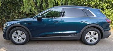 AUDI e-tron 55 quattro