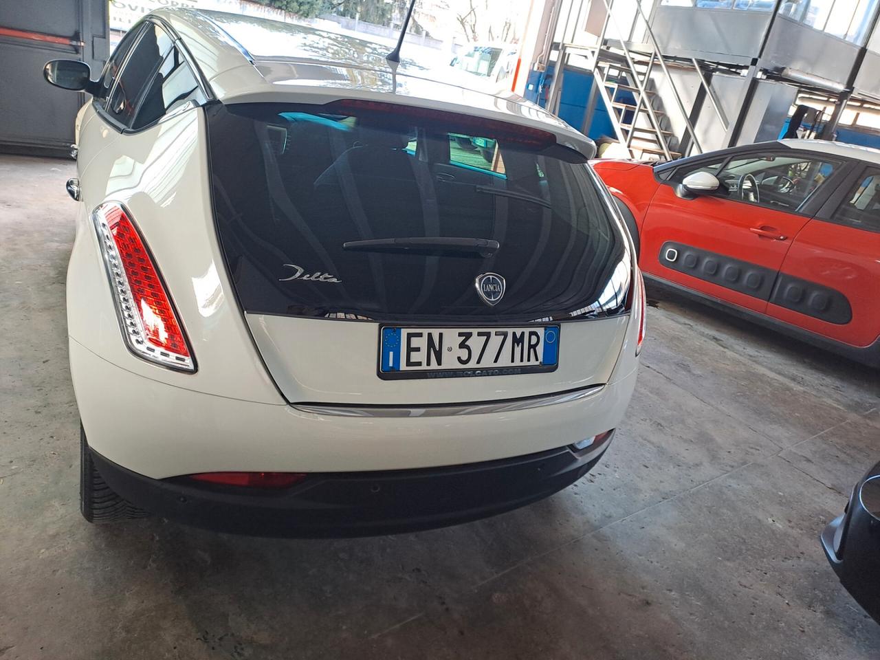 Lancia Delta 1.6 MJT DPF Silver