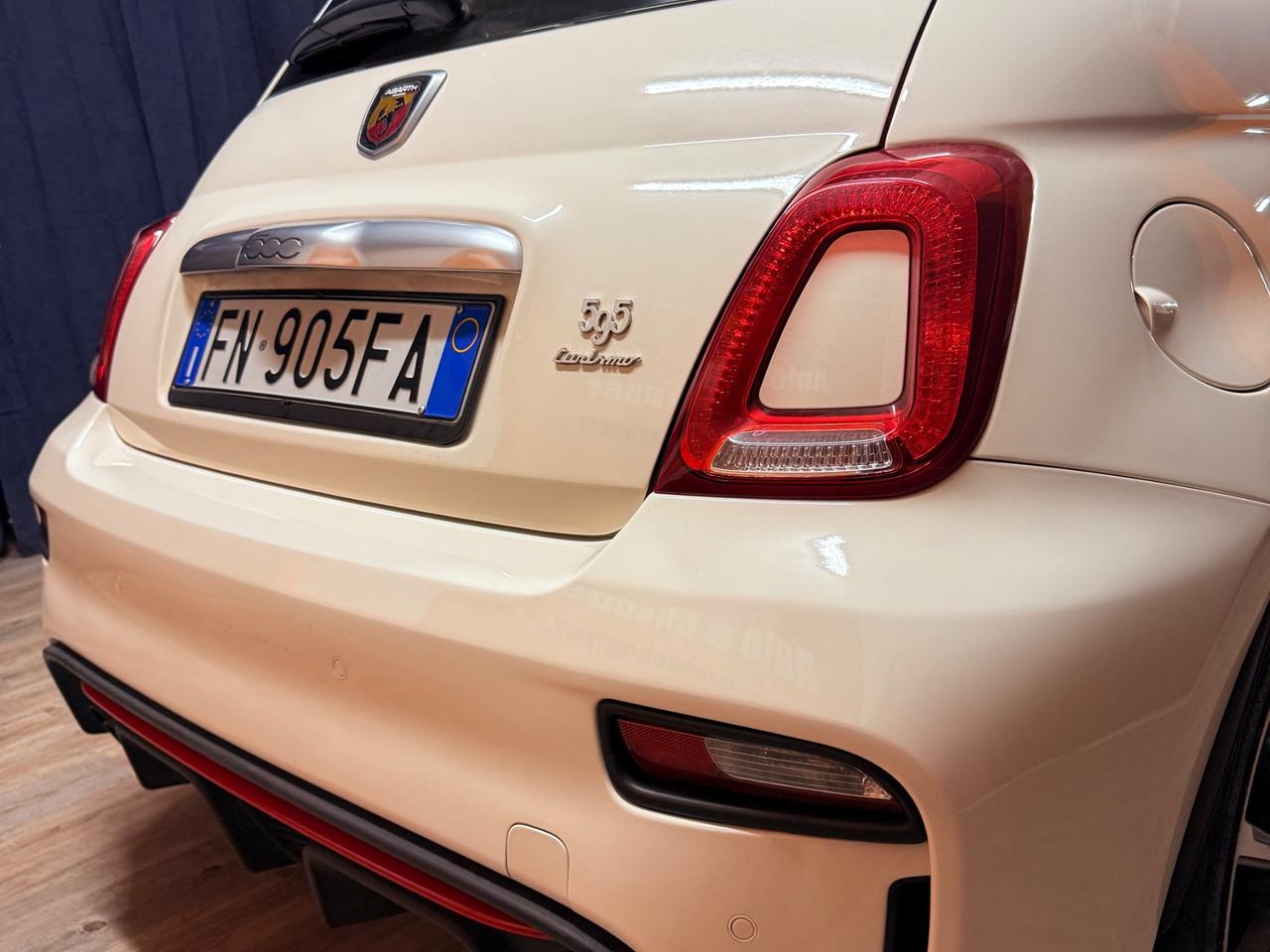 Abarth 595 con 165 CV Turismo 45.000 km