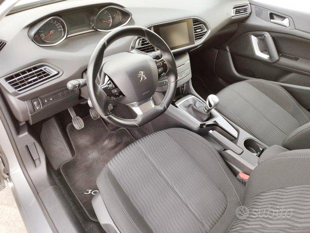 Peugeot 308 SW - 1.6 HDI - Neopatentati
