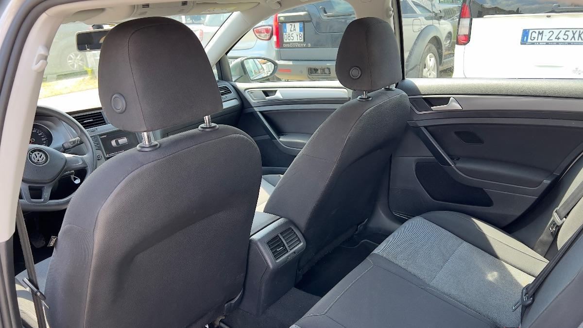 VOLKSWAGEN - Golf 1.6 tdi Trendline 90cv 5p E6