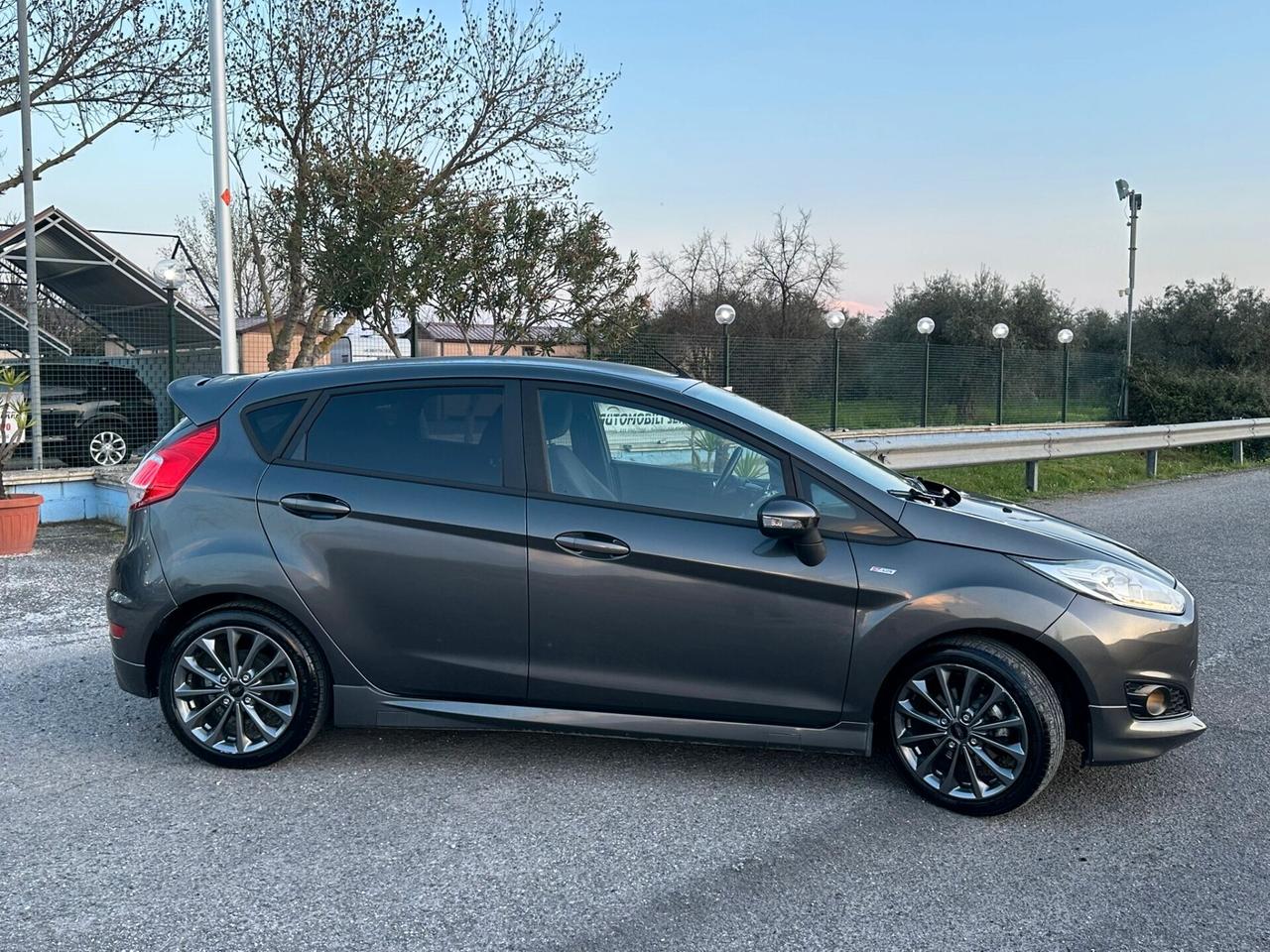 Ford Fiesta 1.5 TDCi 75CV 5 porte ST-Line