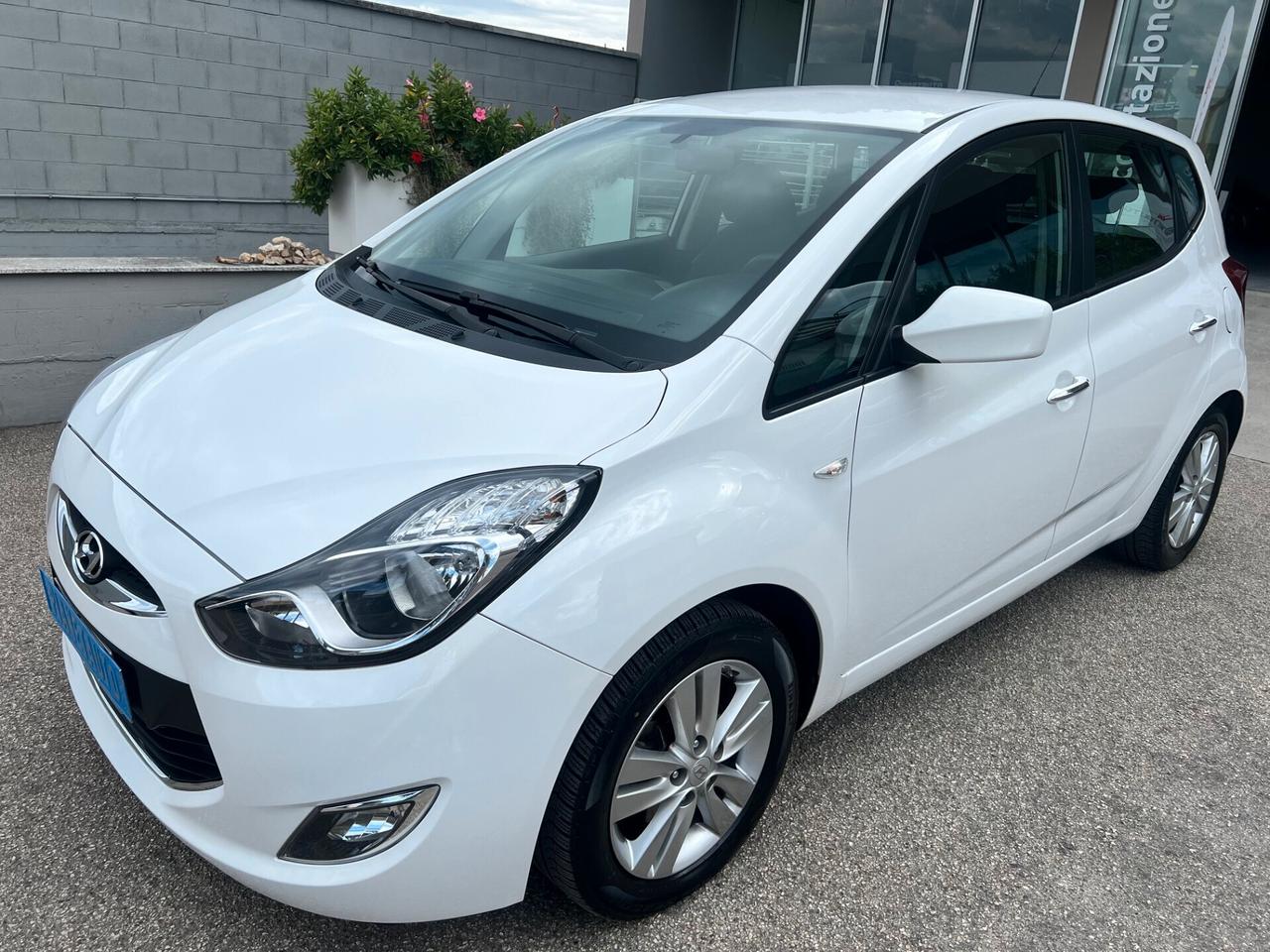 Hyundai iX20 1.4 crdi 90cv Comfort OK NEOPAT. PDC/TEL. PERFETTA