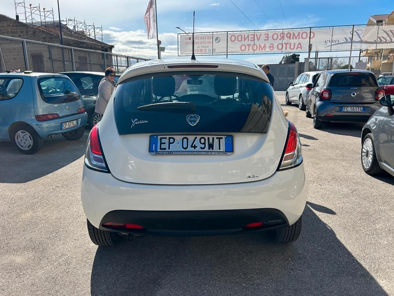 Lancia Ypsilon 1.2cc benzina 12 mesi garanzia-2013